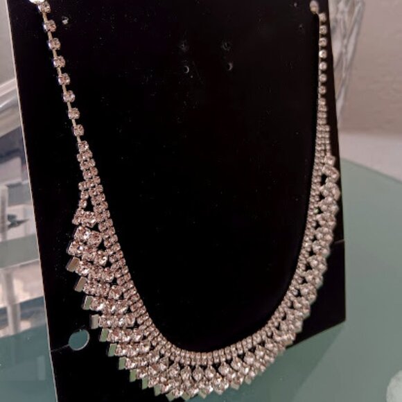 NOIR JEWELRY Glamorous Silver Round & Square Clear Crystal Statement Necklace - Picture 3 of 3